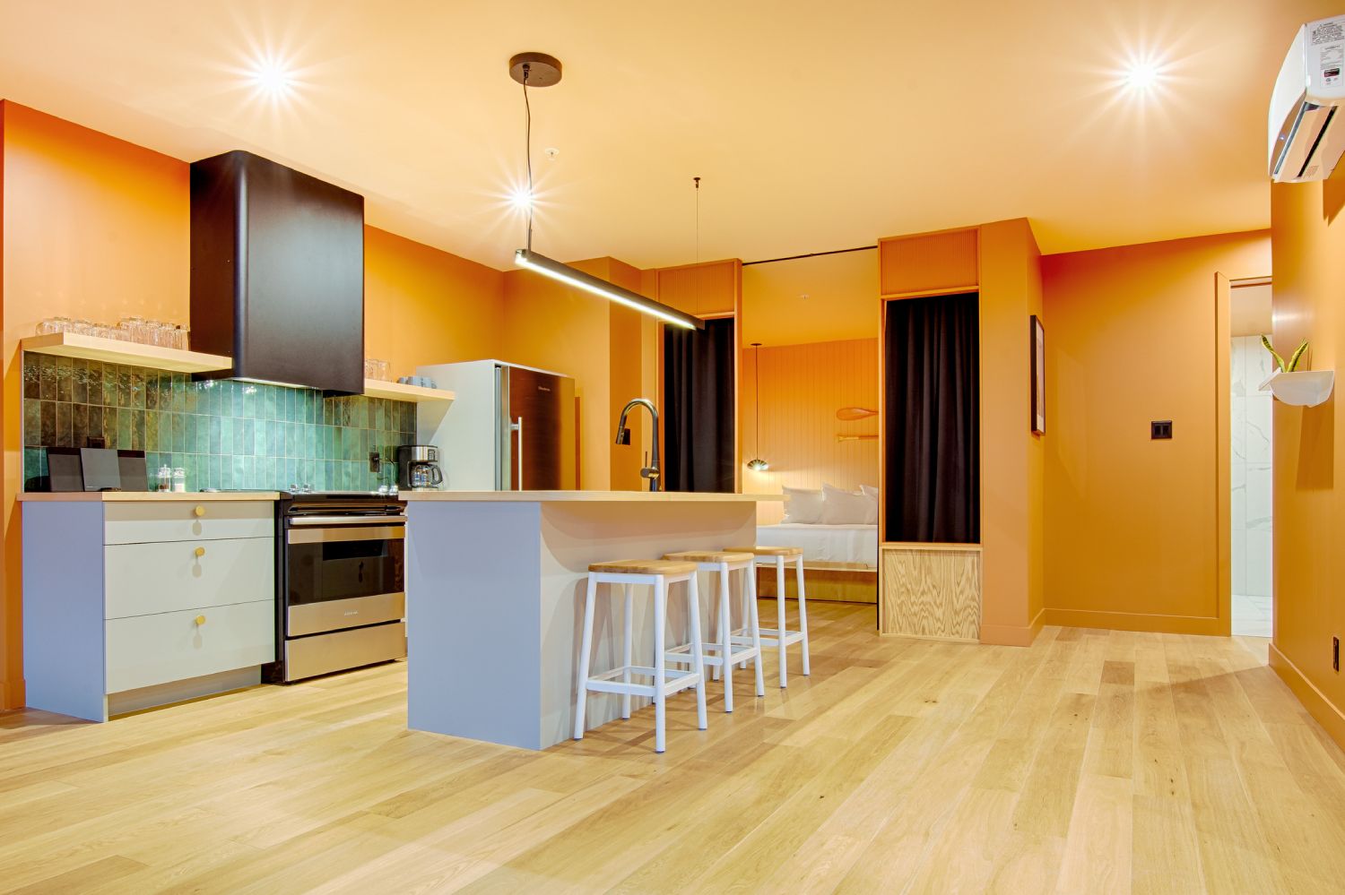 3D2B8DA8-8038-4D73-8004-CBCD710DFBB2_1_102_o